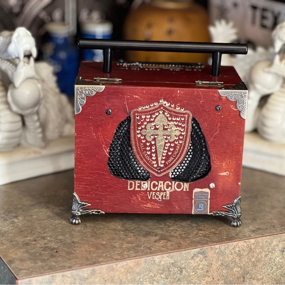 Cigarbox Bluetooth speaker. One of a kind piece of functional art.